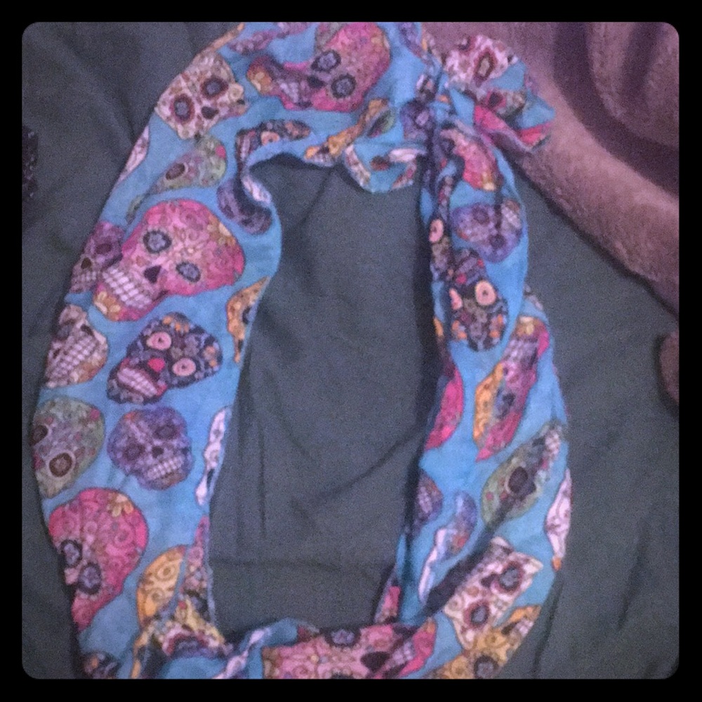 Beautiful scarf!